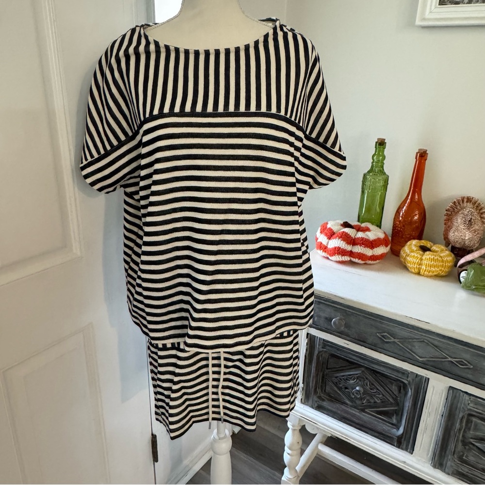 Loft Outlet set skirt and top striped blue and white
